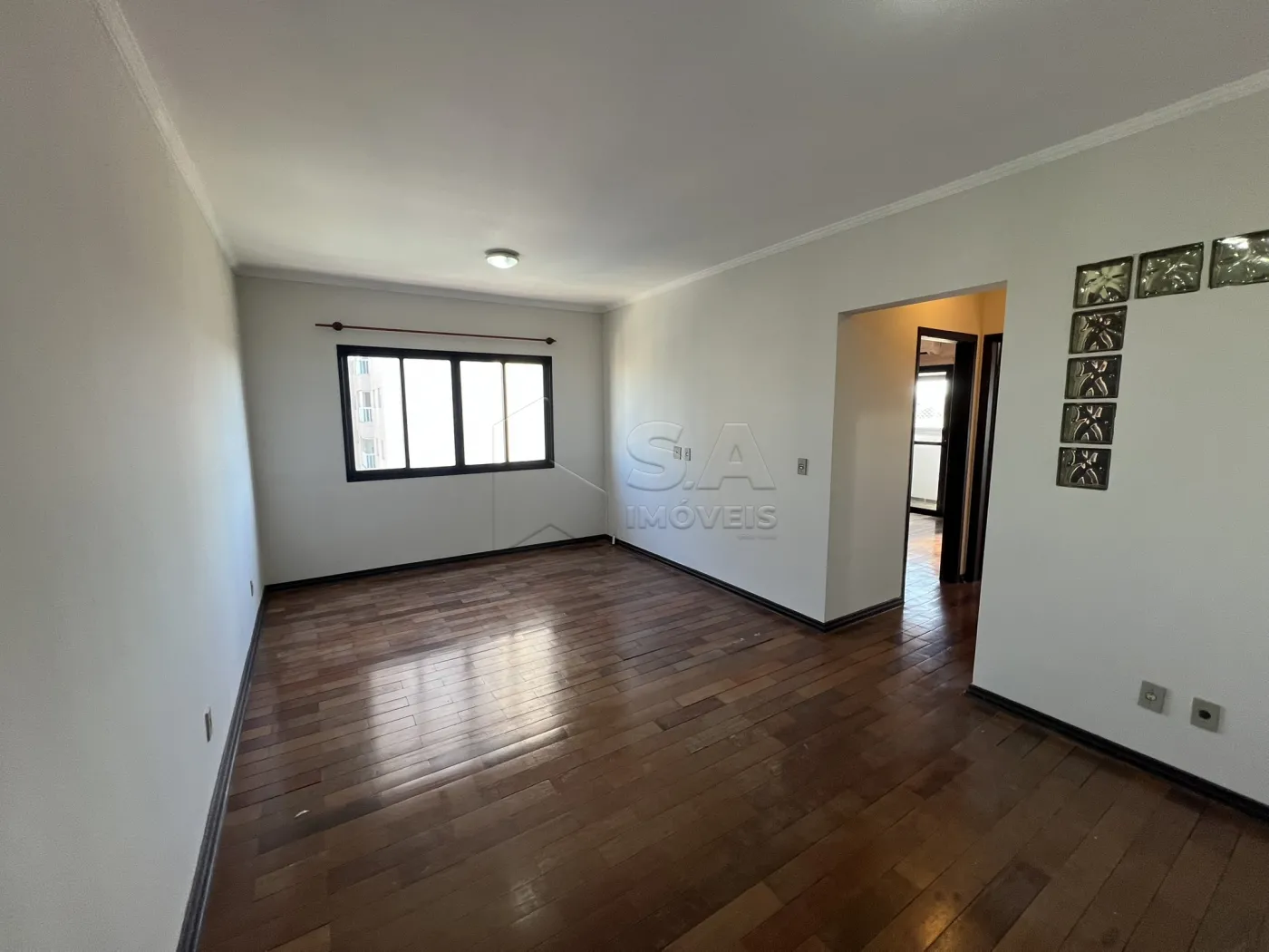 Alugar Apartamento / Padrão em Botucatu R$ 2.000,00 - Foto 2