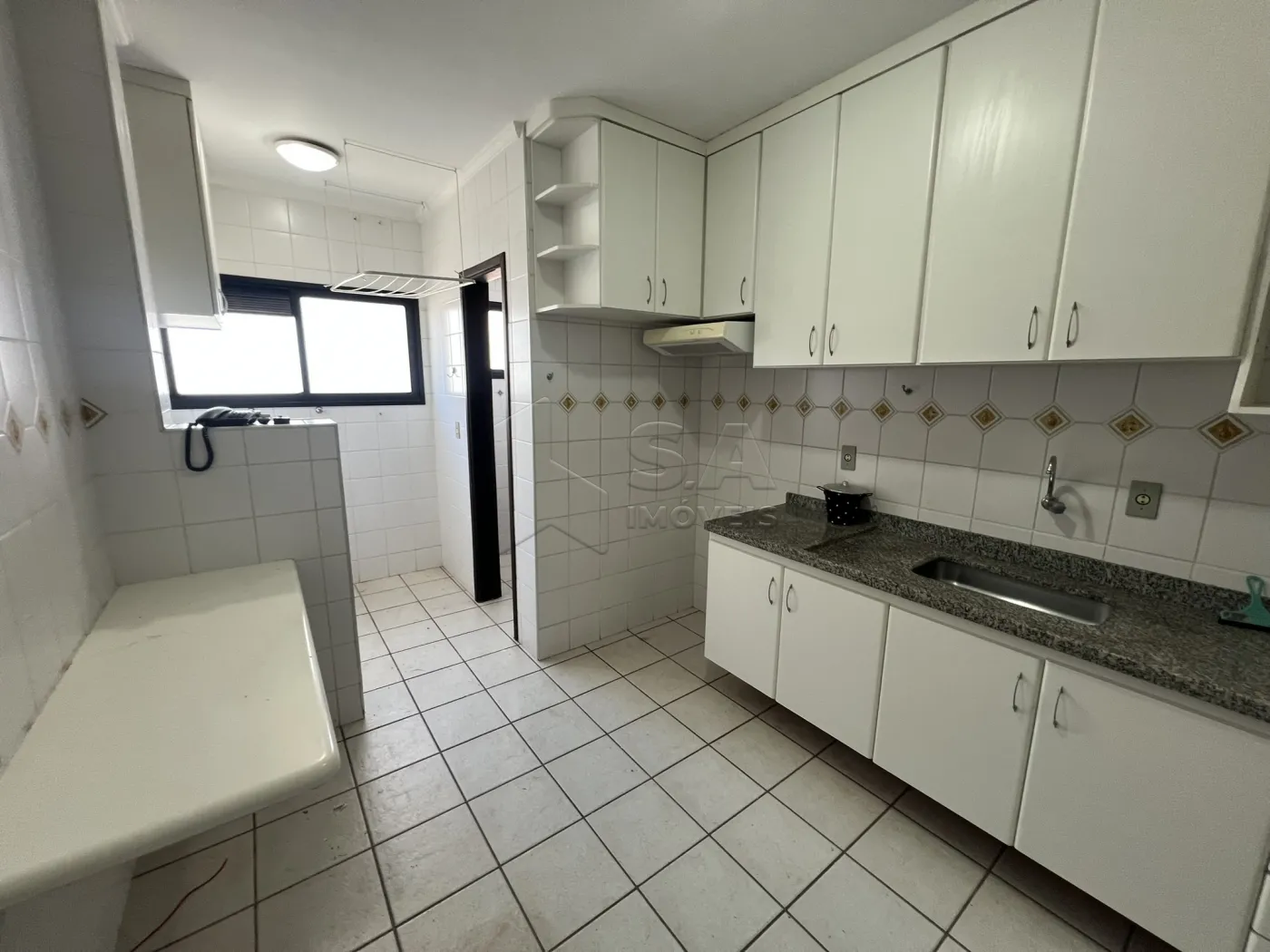 Alugar Apartamento / Padrão em Botucatu R$ 2.000,00 - Foto 8