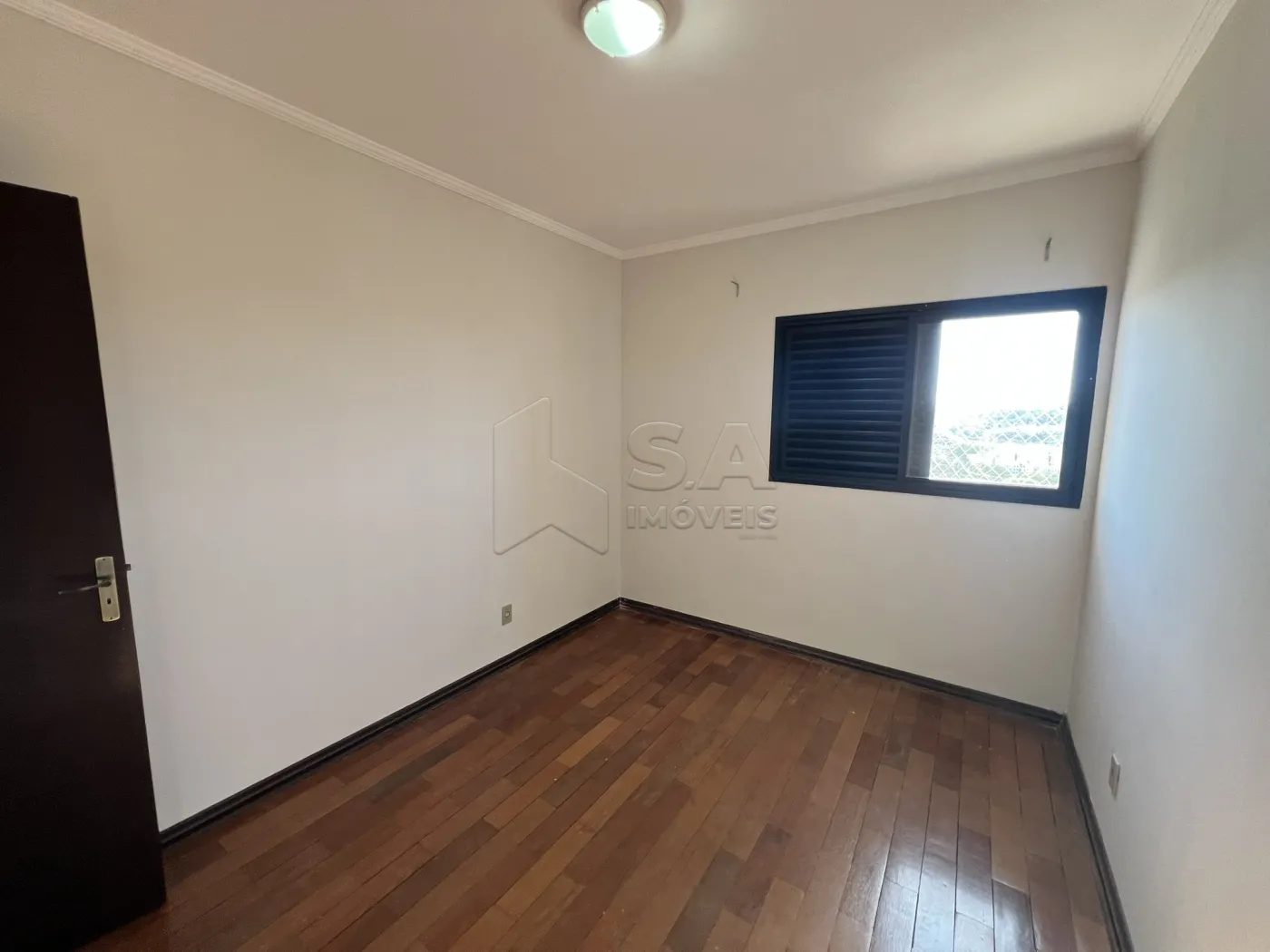 Alugar Apartamento / Padrão em Botucatu R$ 2.000,00 - Foto 14