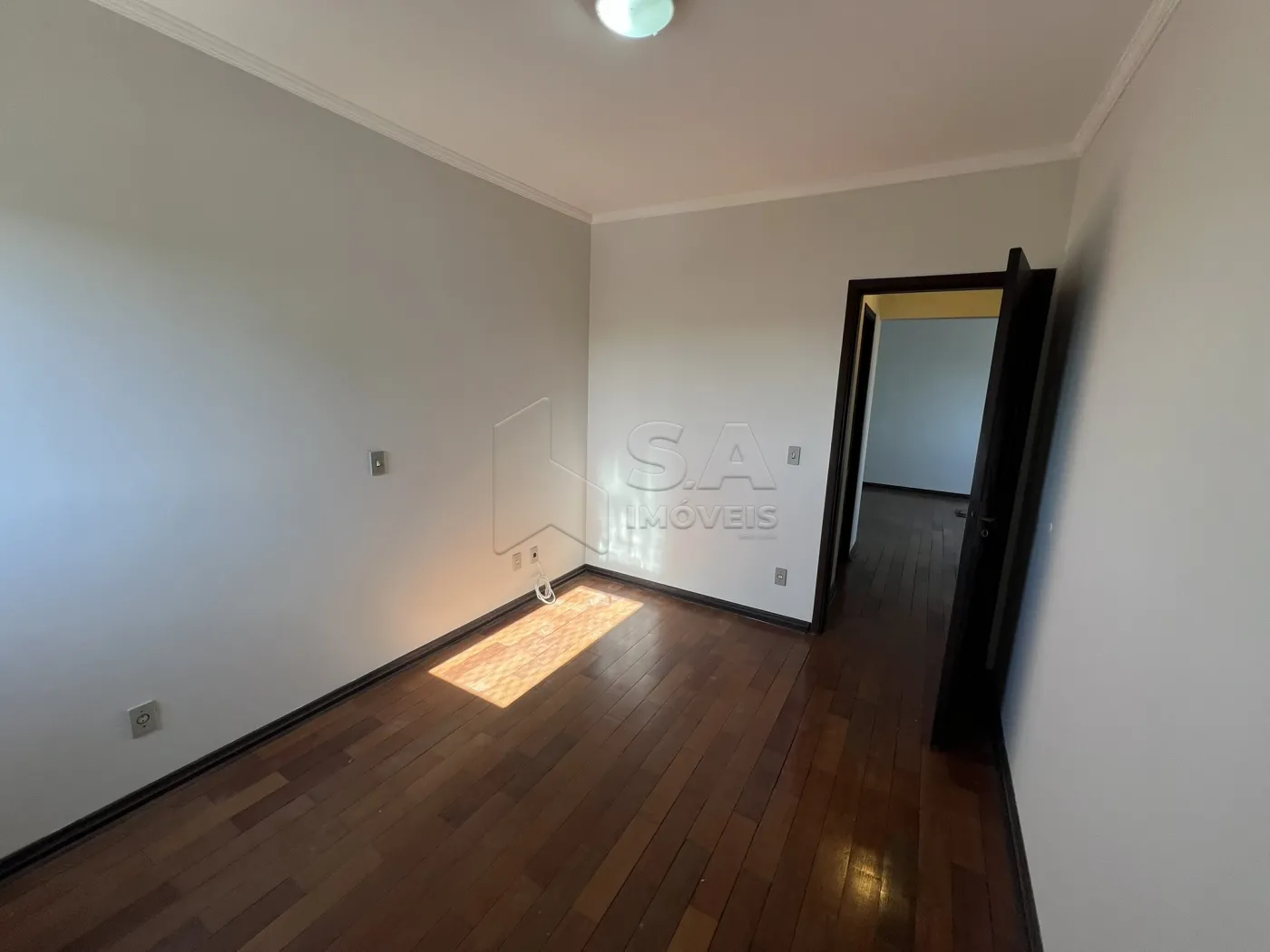 Alugar Apartamento / Padrão em Botucatu R$ 2.000,00 - Foto 15
