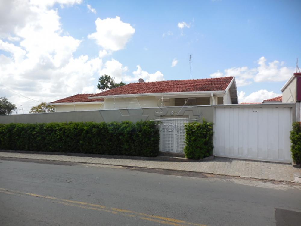 Alugar Casa / Padrão em Botucatu R$ 1.350,00 - Foto 1 Alugar Casa / Padrão em Botucatu R$ 1.350,00 - Foto 1