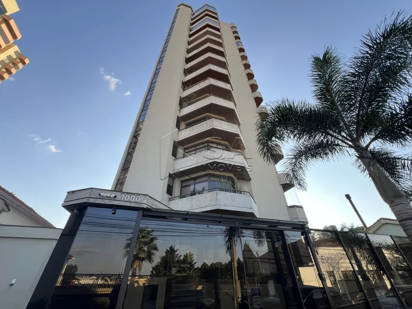 Alugar Apartamento / Padrão em Botucatu R$ 3.300,00 - Foto 1