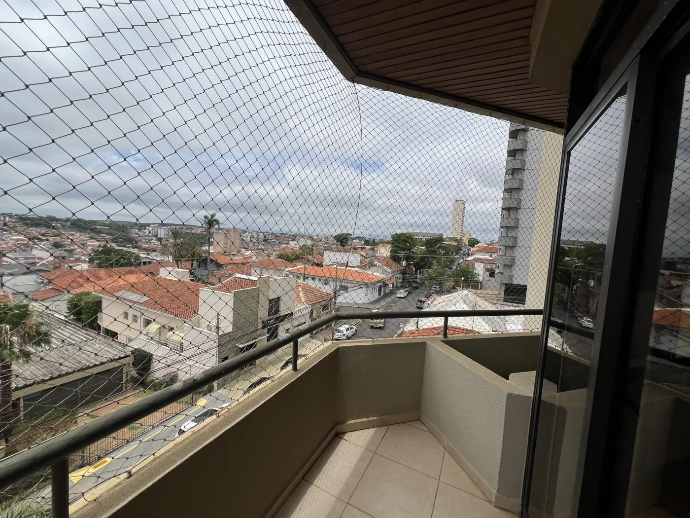 Alugar Apartamento / Padrão em Botucatu R$ 3.300,00 - Foto 12
