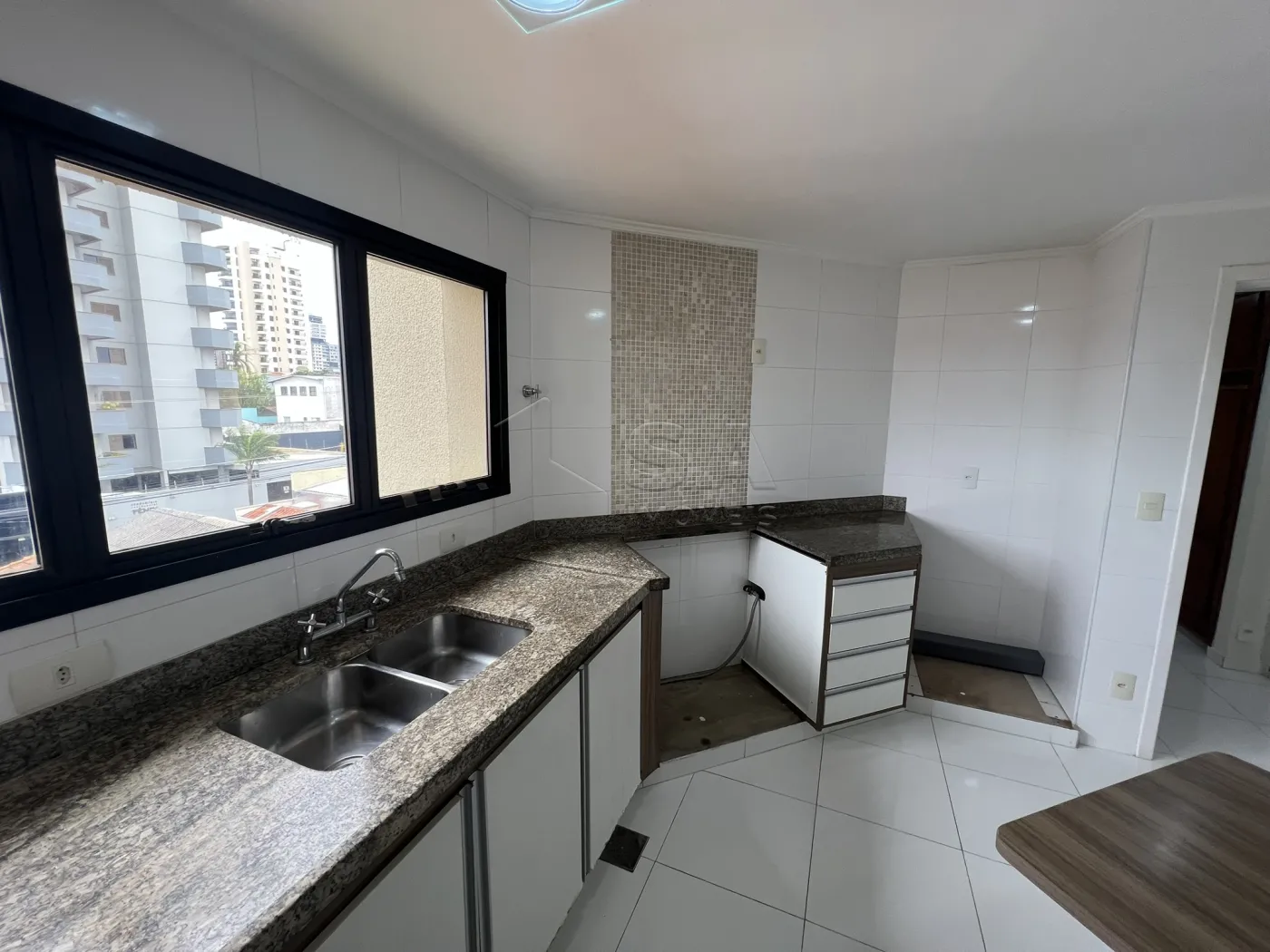 Alugar Apartamento / Padrão em Botucatu R$ 3.300,00 - Foto 24