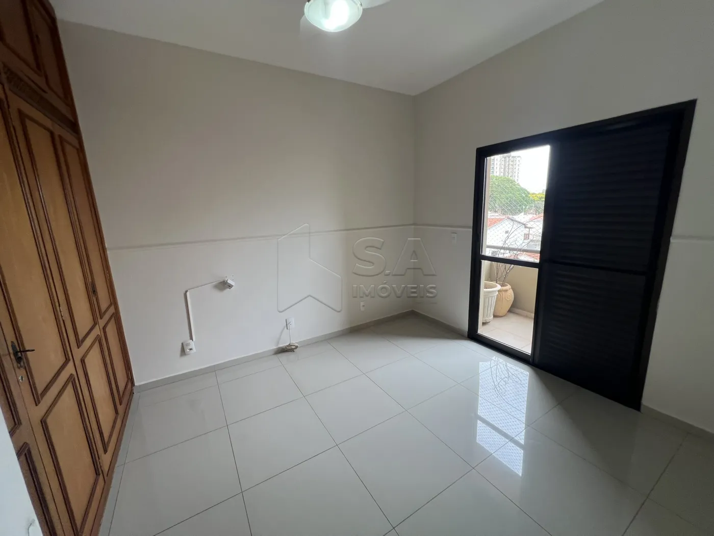 Alugar Apartamento / Padrão em Botucatu R$ 3.300,00 - Foto 34
