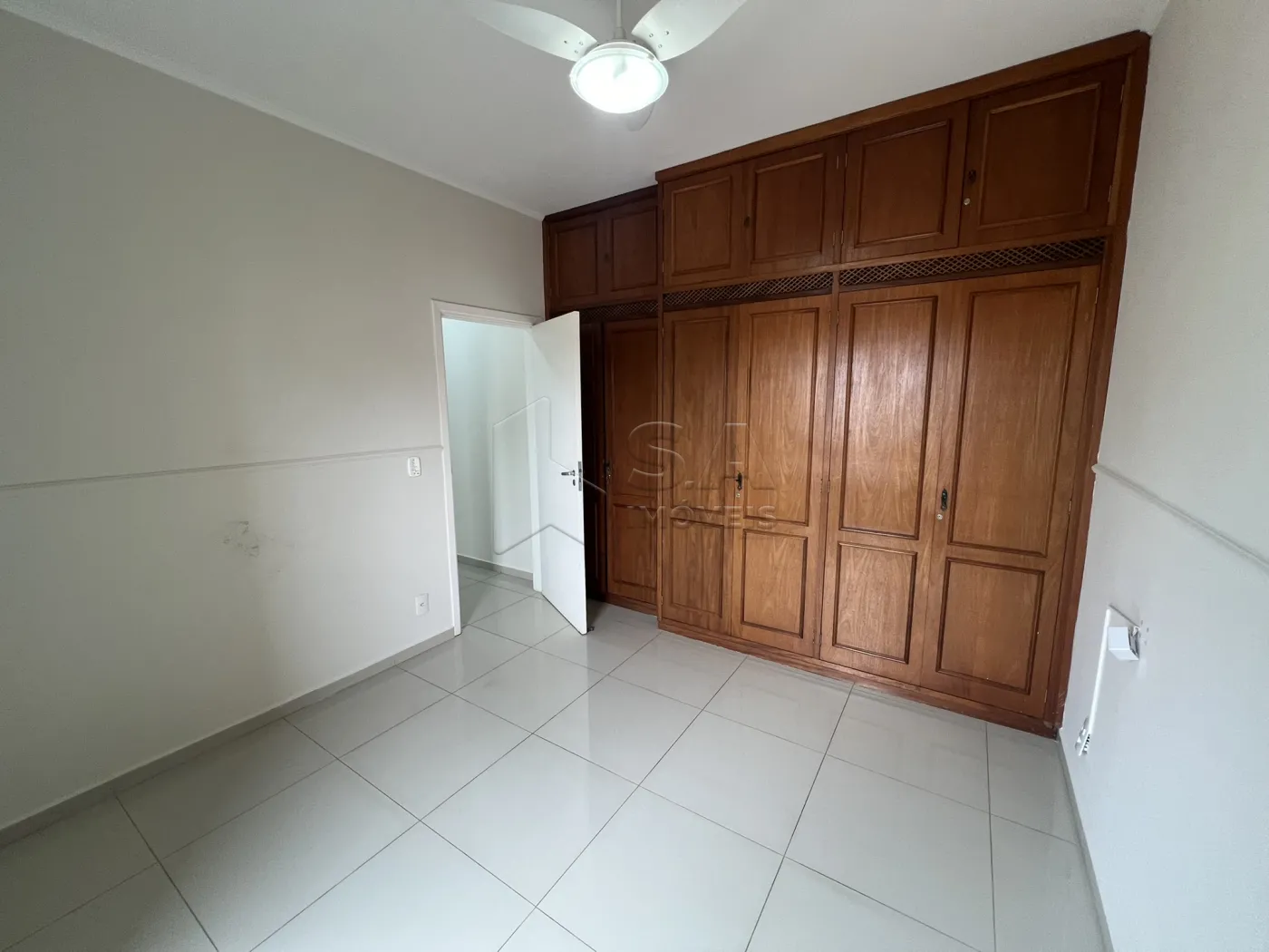 Alugar Apartamento / Padrão em Botucatu R$ 3.300,00 - Foto 36