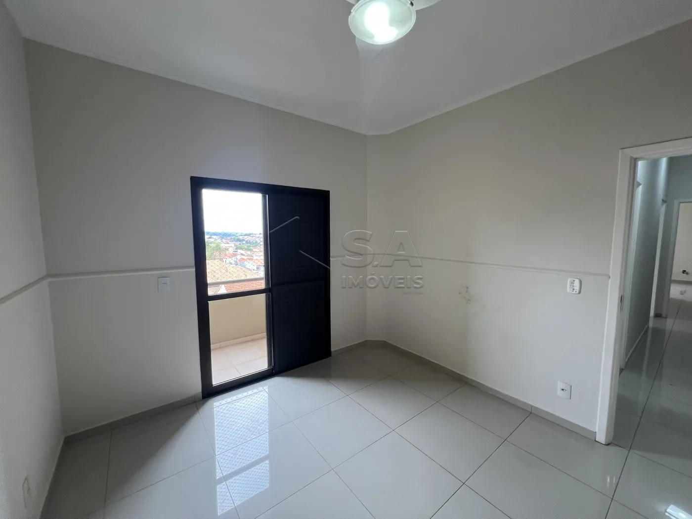 Alugar Apartamento / Padrão em Botucatu R$ 3.300,00 - Foto 37