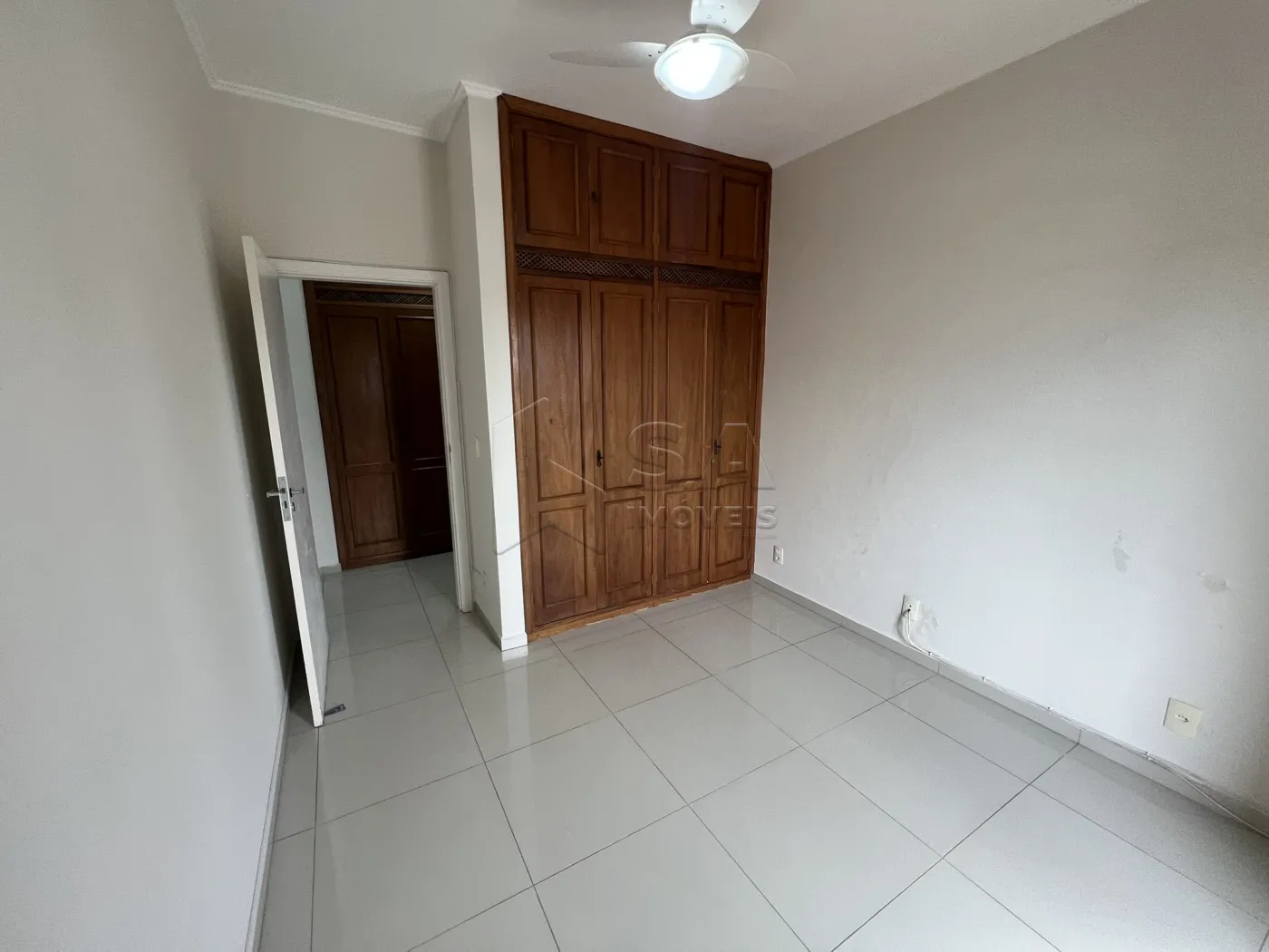 Alugar Apartamento / Padrão em Botucatu R$ 3.300,00 - Foto 42