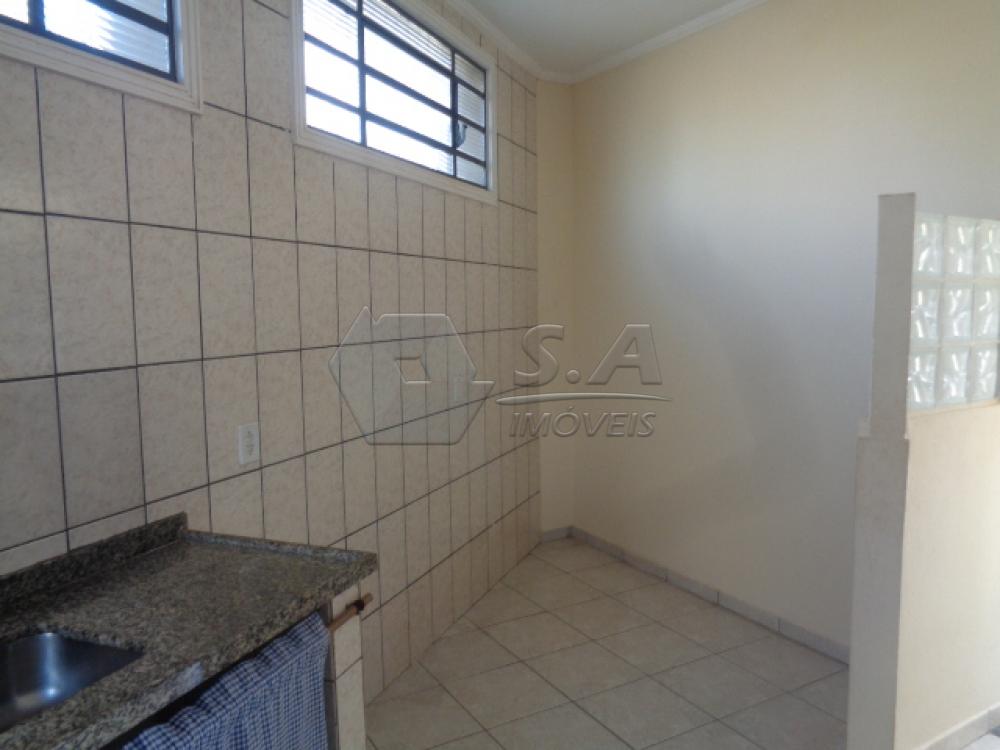 Alugar Casa / Padrão em Botucatu R$ 950,00 - Foto 8 Alugar Casa / Padrão em Botucatu R$ 950,00 - Foto 8