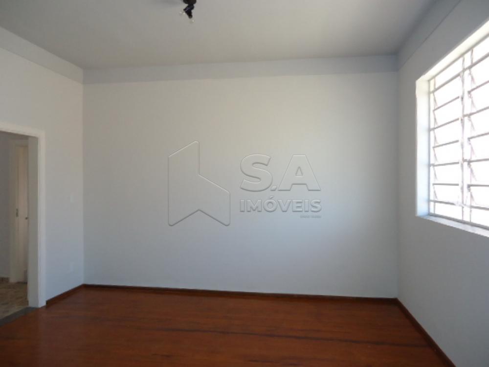 Alugar Comercial / Casa Comercial em Botucatu apenas R$ 1.600,00 - Foto 3 Alugar Comercial / Casa Comercial em Botucatu apenas R$ 1.600,00 - Foto 3