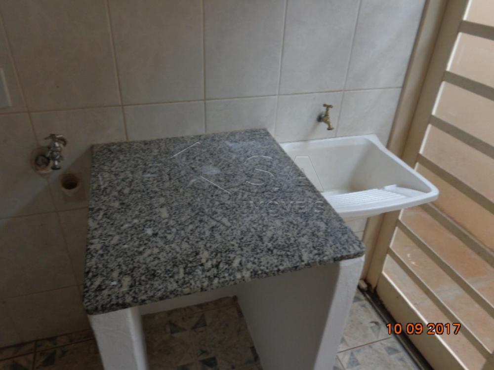 Alugar Casa / Padrão em Botucatu R$ 1.400,00 - Foto 15 Alugar Casa / Padrão em Botucatu R$ 1.400,00 - Foto 15