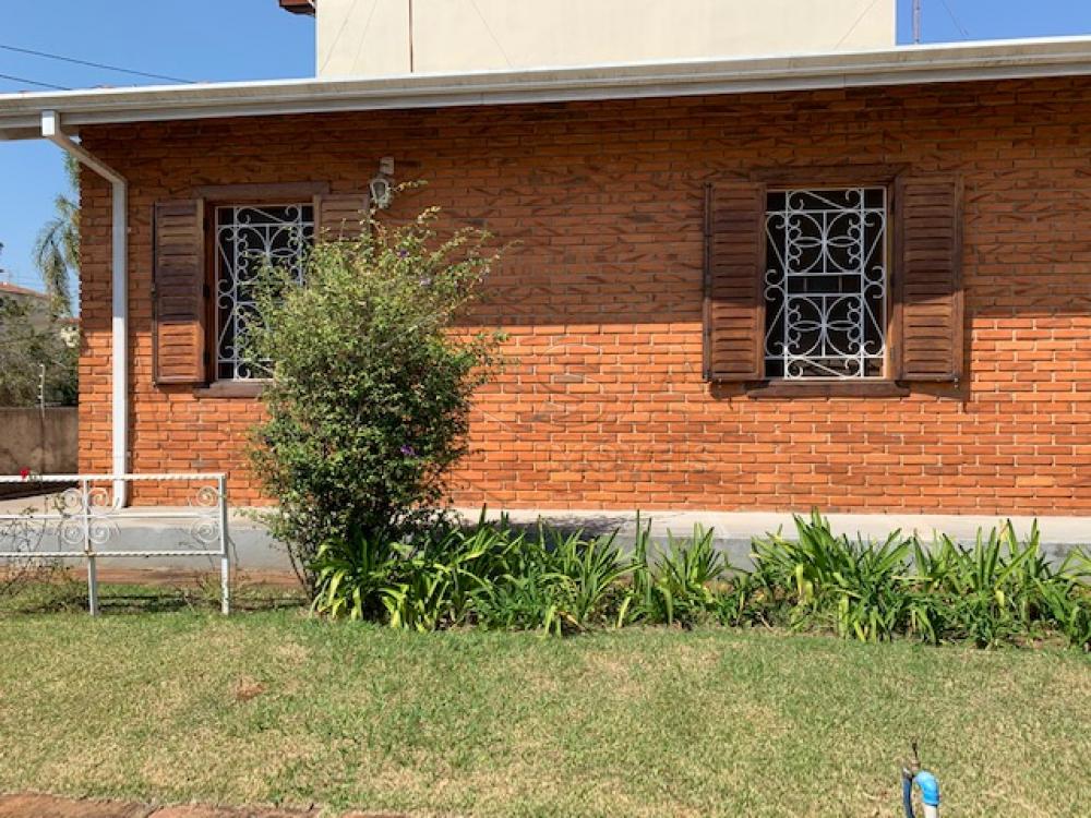 Comprar Casa / Padrão em Botucatu R$ 700.000,00 - Foto 3 Comprar Casa / Padrão em Botucatu R$ 700.000,00 - Foto 3