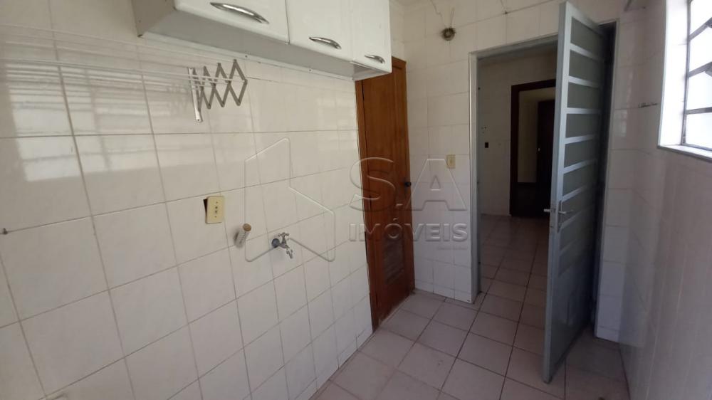 Alugar Apartamento / Padrão em Botucatu R$ 800,00 - Foto 7