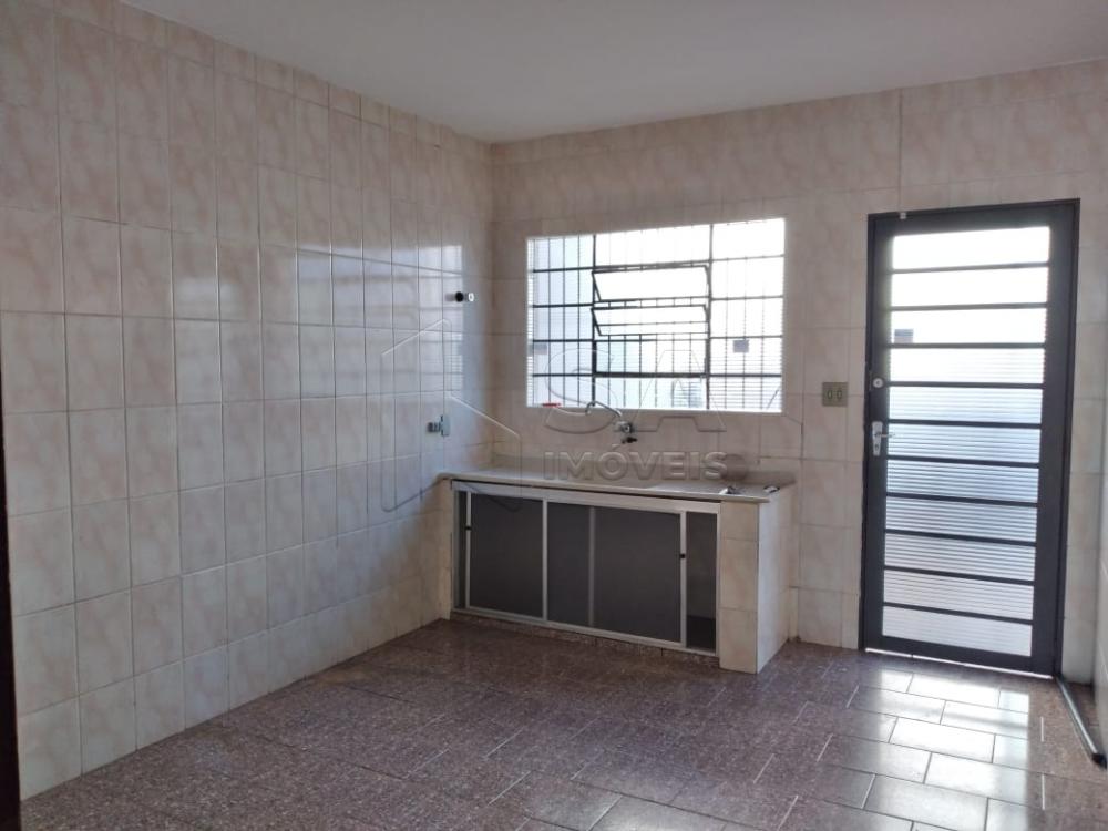 Alugar Casa / Padrão em Botucatu R$ 1.300,00 - Foto 4 Alugar Casa / Padrão em Botucatu R$ 1.300,00 - Foto 4