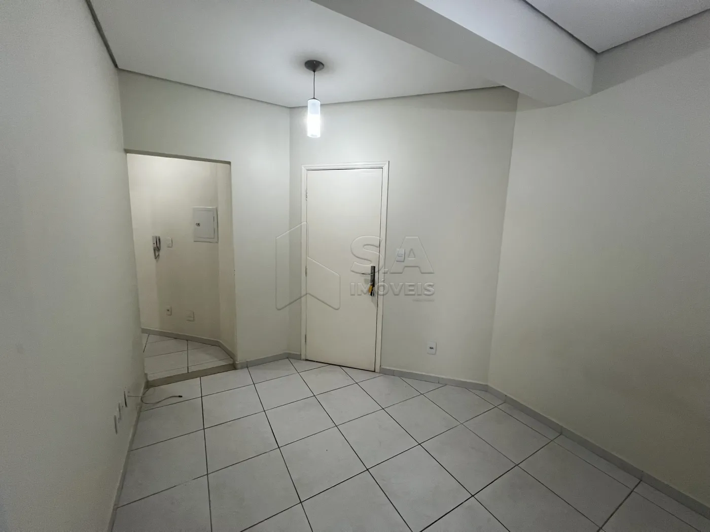 Alugar Apartamento / Padrão em Botucatu R$ 1.100,00 - Foto 4