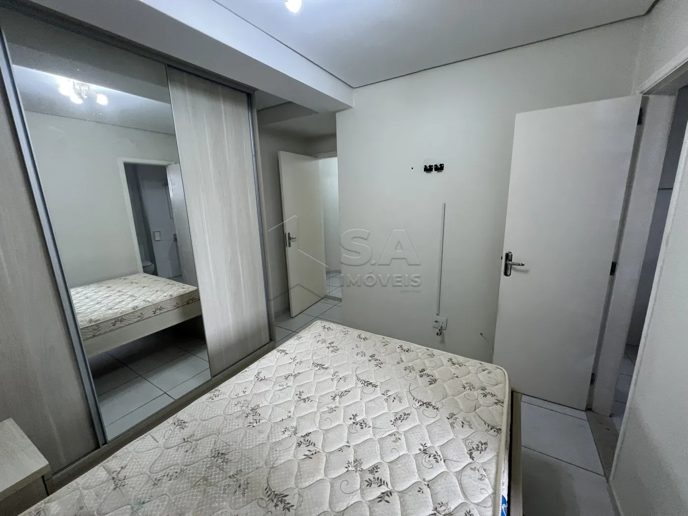 Alugar Apartamento / Padrão em Botucatu R$ 1.100,00 - Foto 14