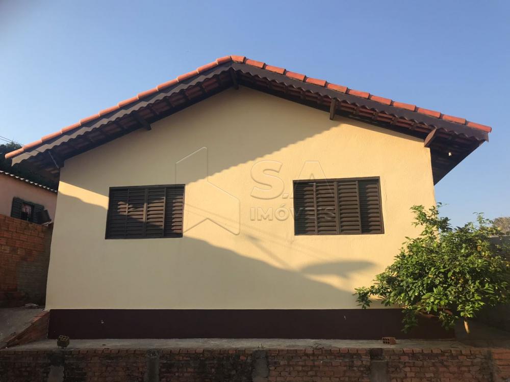 Comprar Casa / Padrão em Botucatu R$ 180.000,00 - Foto 2