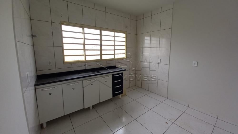 Alugar Casa / Padrão em Botucatu R$ 700,00 - Foto 2 Alugar Casa / Padrão em Botucatu R$ 700,00 - Foto 2