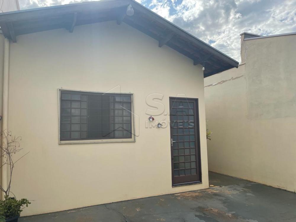 Comprar Casa / Padrão em Botucatu R$ 250.000,00 - Foto 3