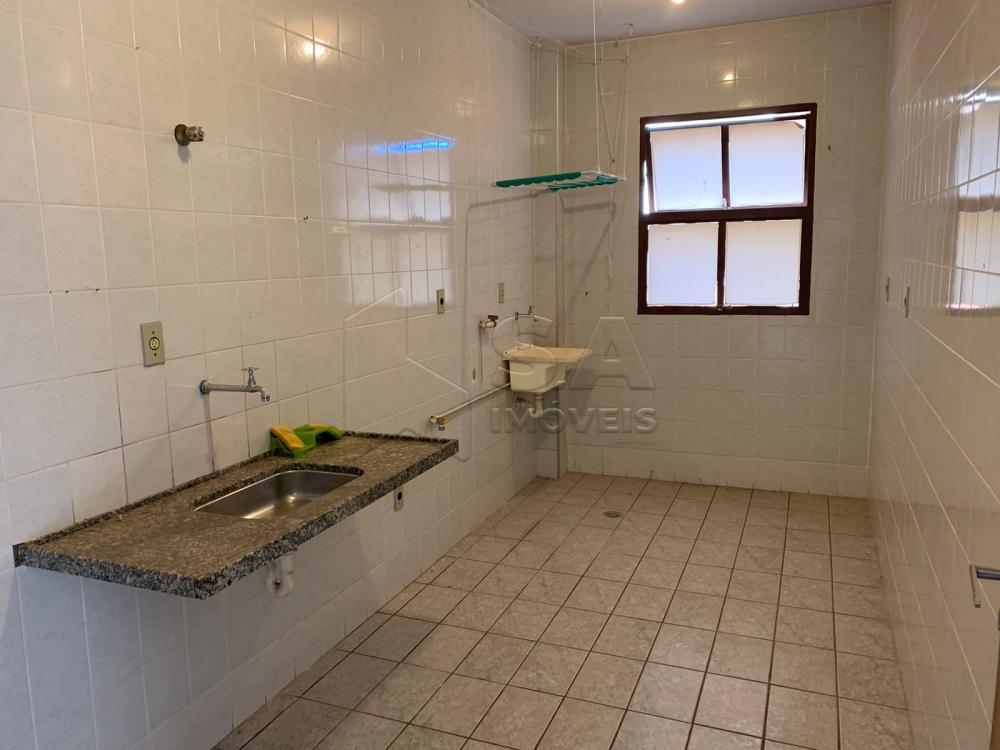 Alugar Apartamento / Padrão em Botucatu R$ 900,00 - Foto 3