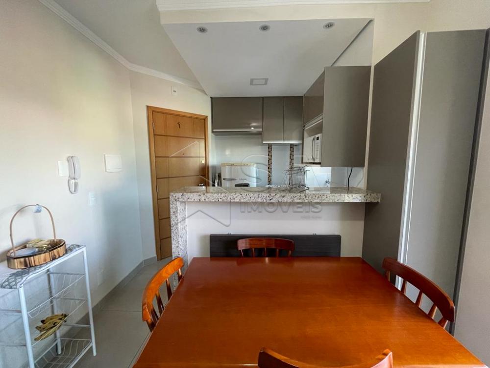 Comprar Apartamento / Padrão em Botucatu R$ 300.000,00 - Foto 2