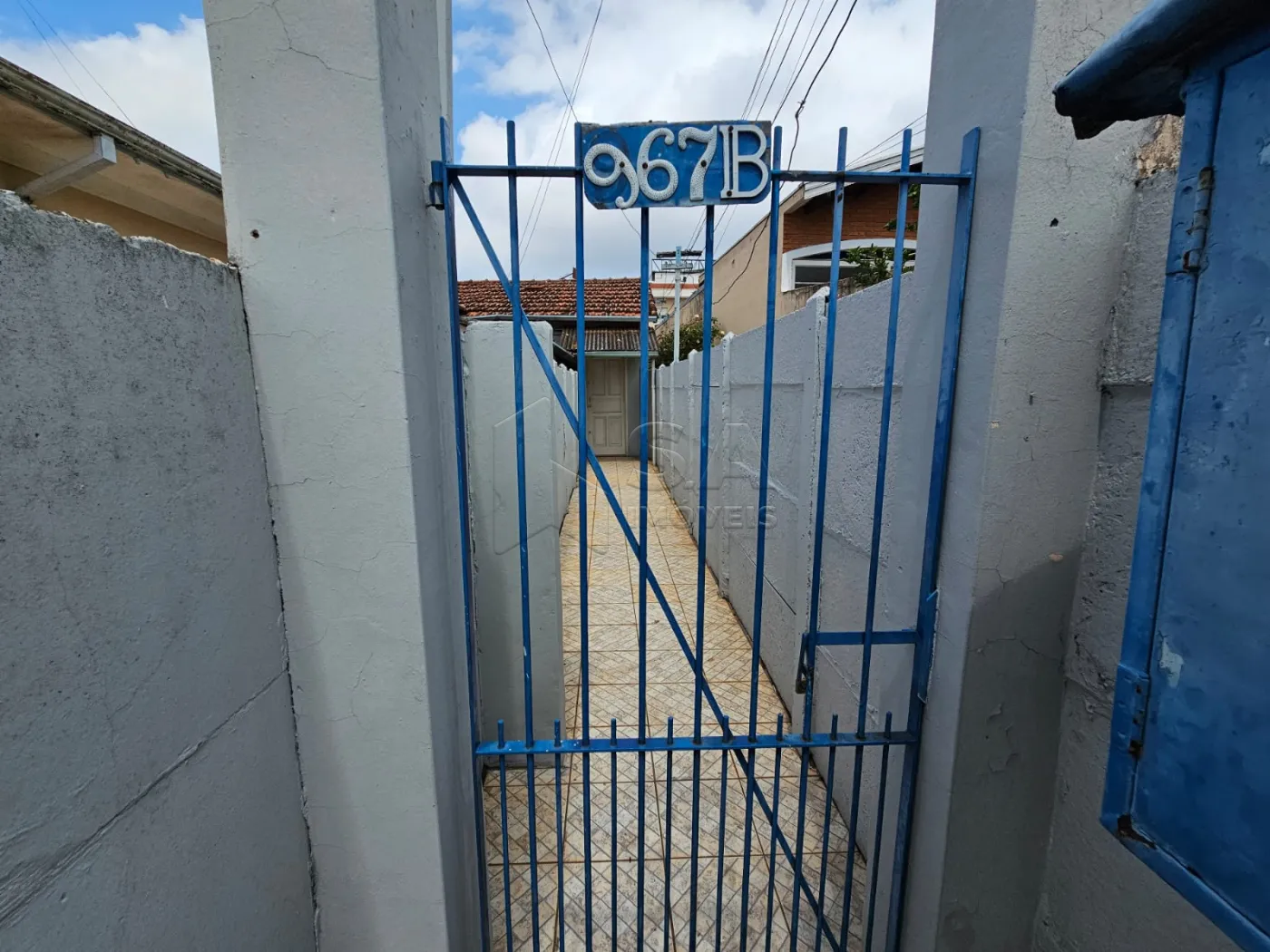 Alugar Casa / Padrão em Botucatu R$ 650,00 - Foto 1