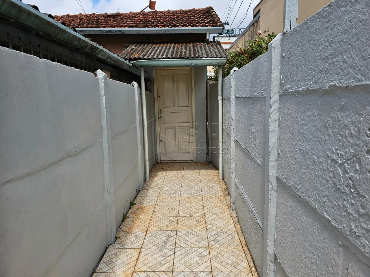 Alugar Casa / Padrão em Botucatu R$ 650,00 - Foto 2