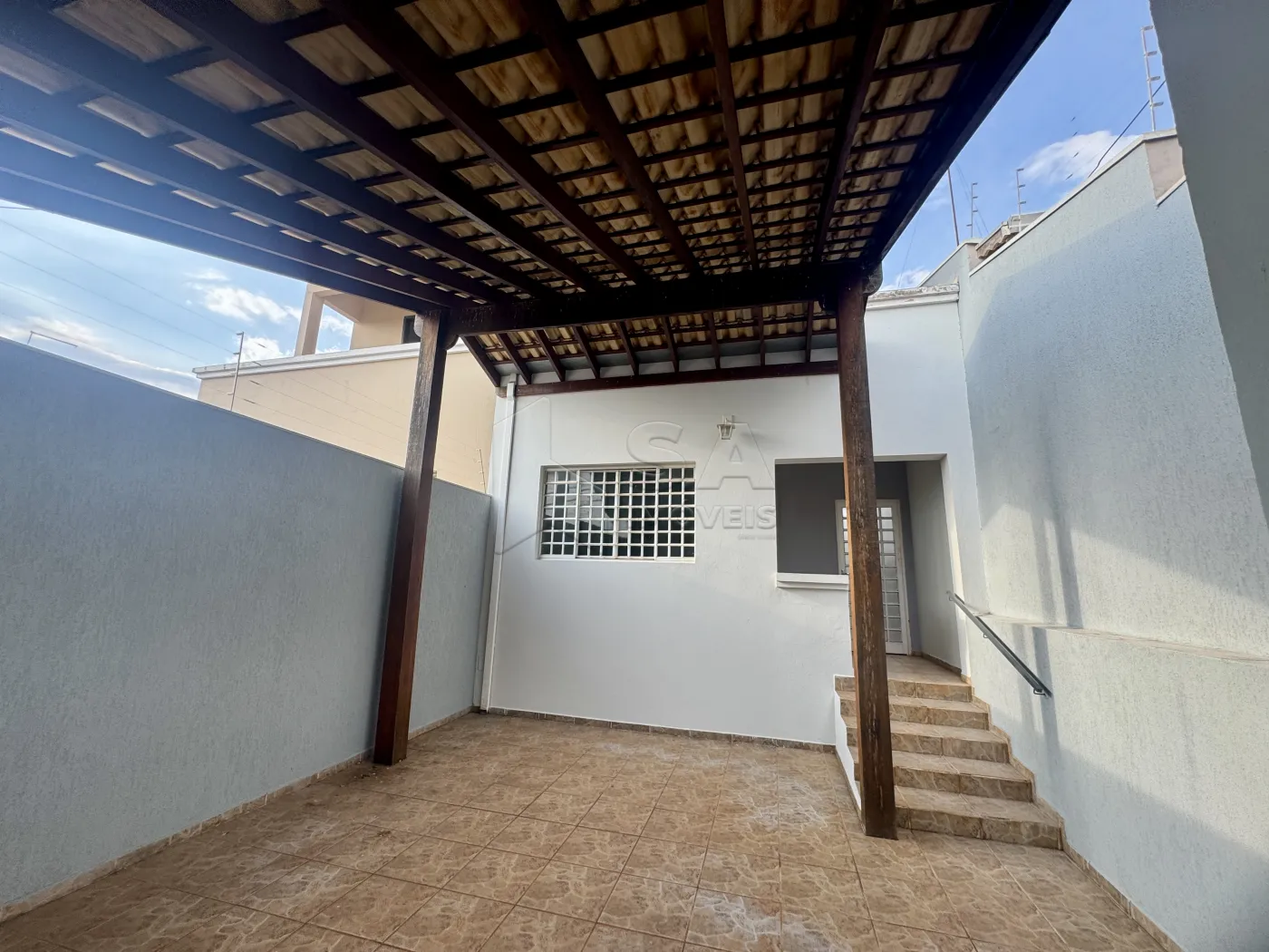 Alugar Casa / Sobrado em Botucatu R$ 2.700,00 - Foto 2