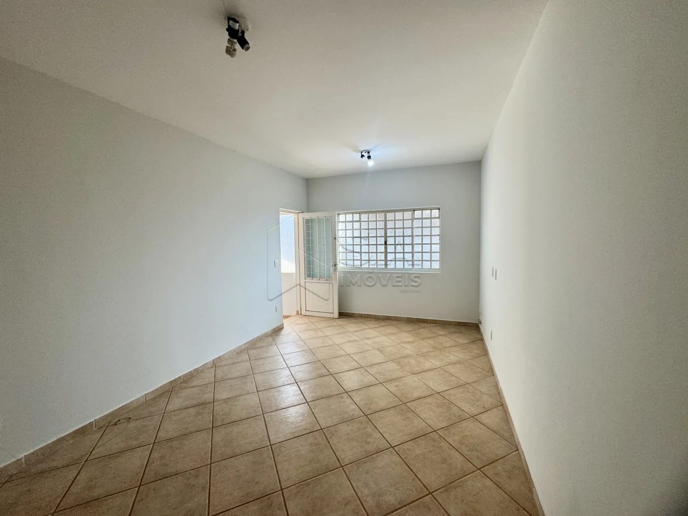 Alugar Casa / Sobrado em Botucatu R$ 2.700,00 - Foto 6