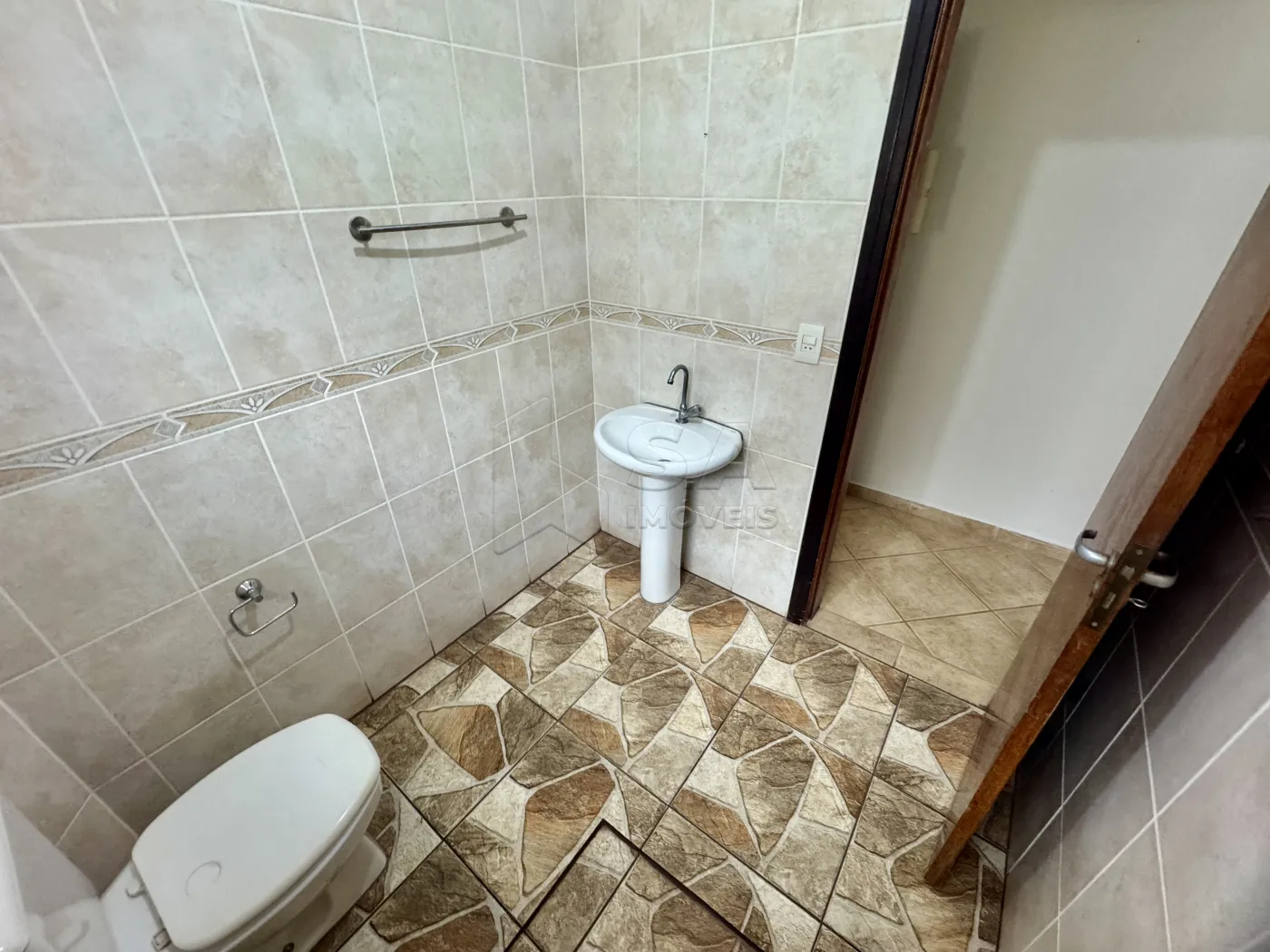 Alugar Casa / Sobrado em Botucatu R$ 2.700,00 - Foto 9