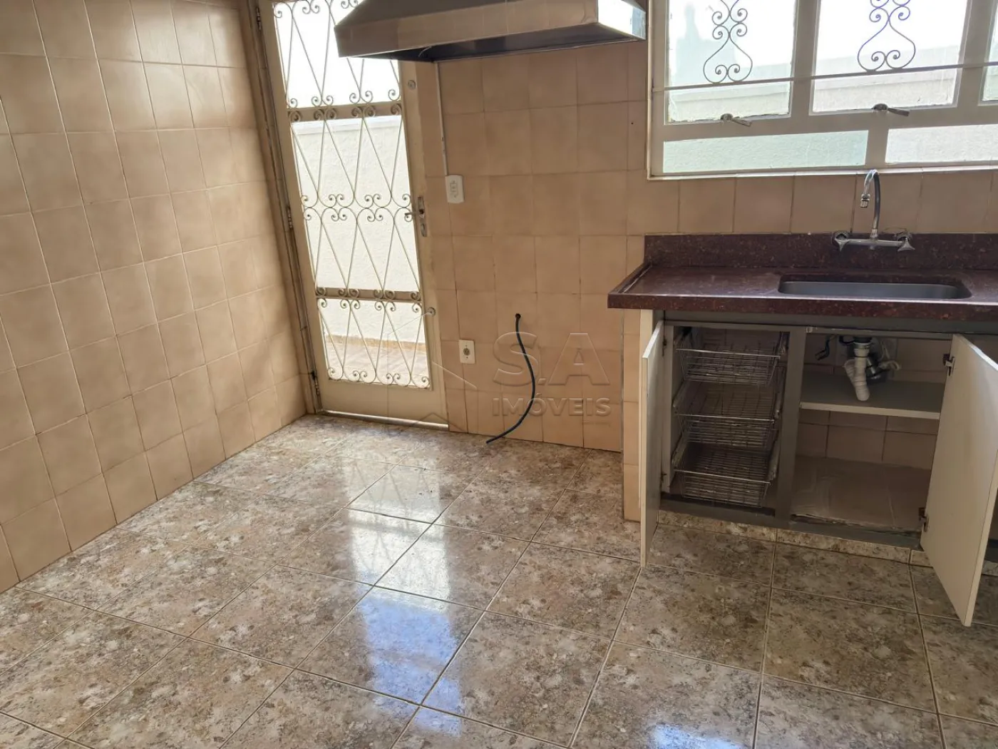 Alugar Comercial / Casa Comercial em Botucatu R$ 4.000,00 - Foto 14