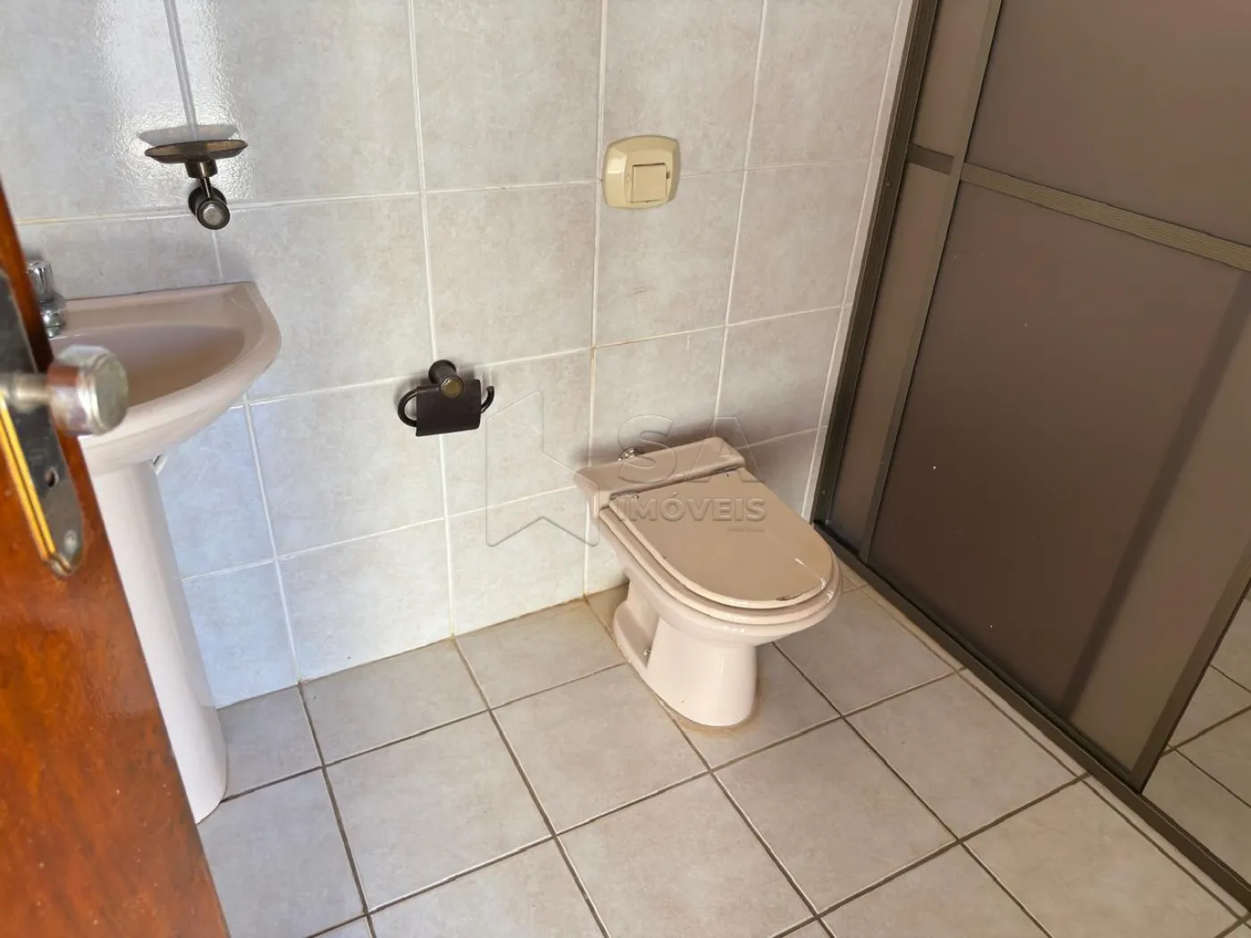 Alugar Comercial / Casa Comercial em Botucatu R$ 4.000,00 - Foto 22