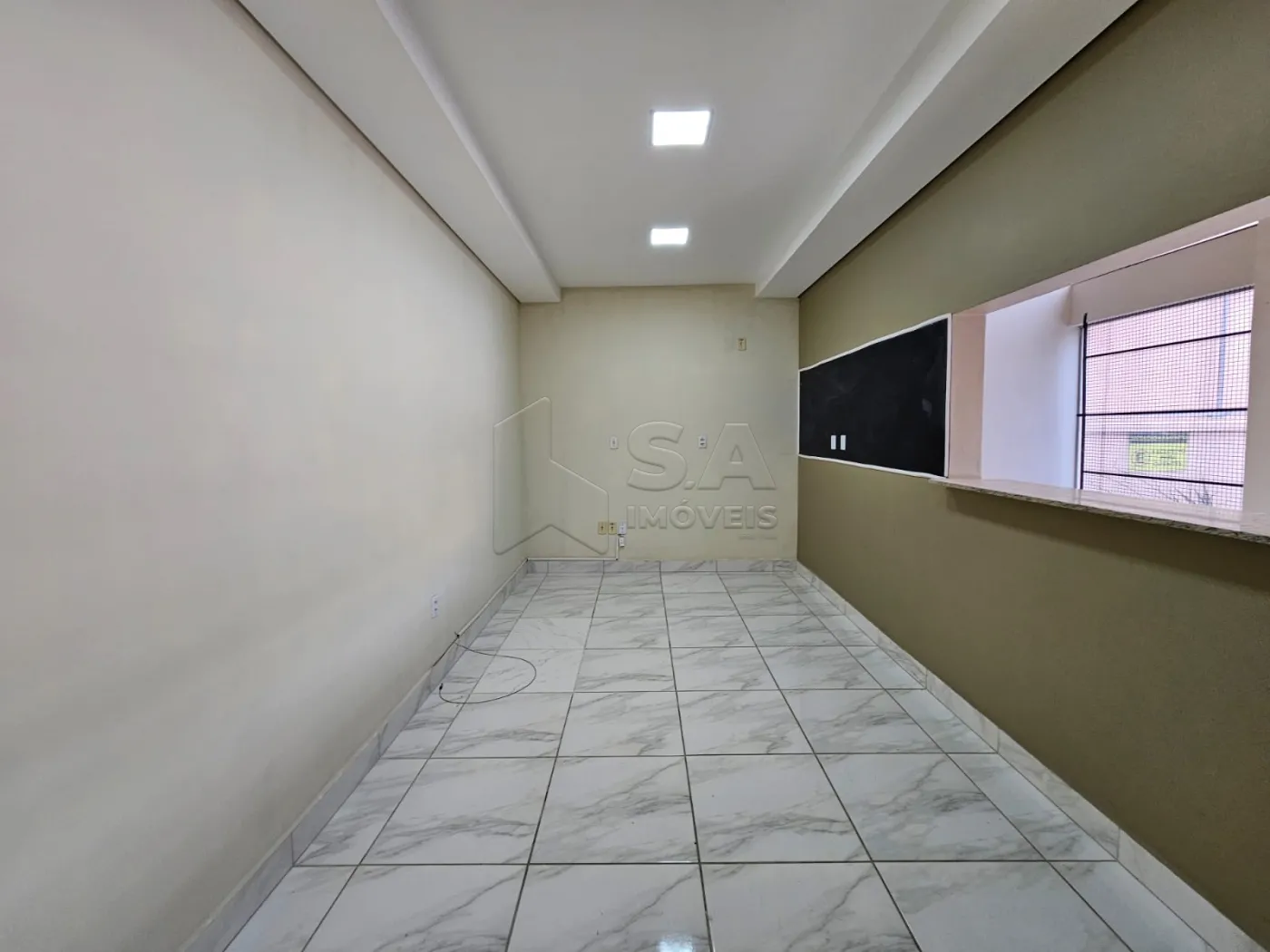 Alugar Comercial / Ponto Comercial em Botucatu R$ 2.800,00 - Foto 6