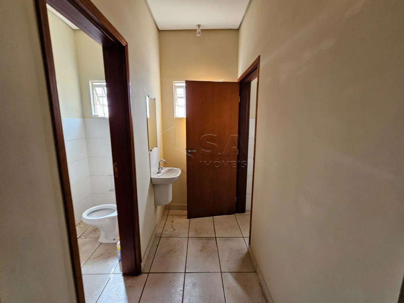 Alugar Comercial / Ponto Comercial em Botucatu R$ 2.800,00 - Foto 10