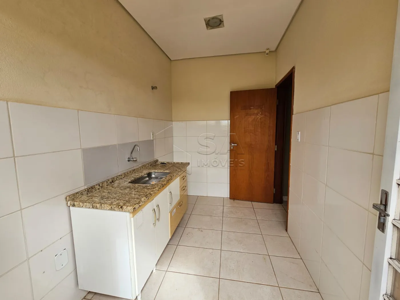 Alugar Comercial / Ponto Comercial em Botucatu R$ 2.800,00 - Foto 11