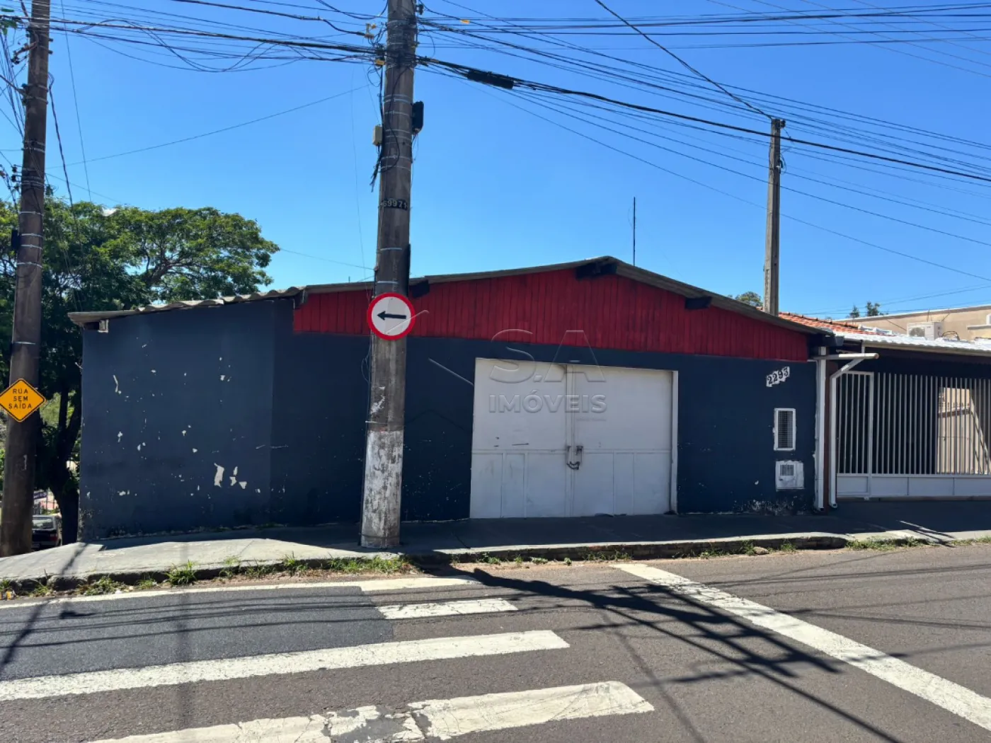 Comprar Comercial / Barracão + Casa em Botucatu R$ 300.000,00 - Foto 1