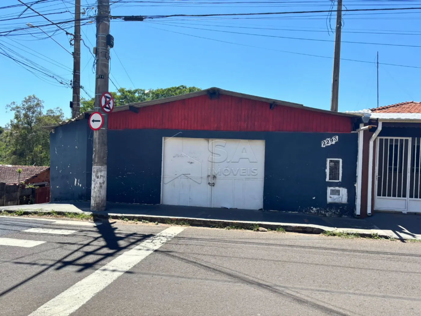 Comprar Comercial / Barracão + Casa em Botucatu R$ 300.000,00 - Foto 2