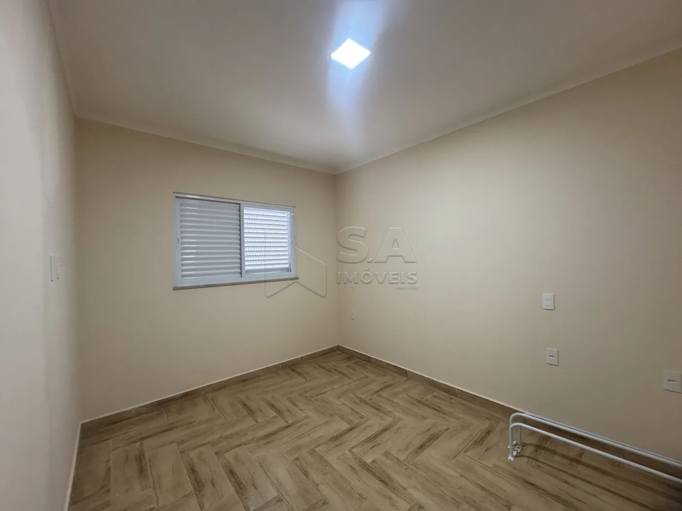 Alugar Comercial / Casa Comercial em Botucatu R$ 3.100,00 - Foto 7