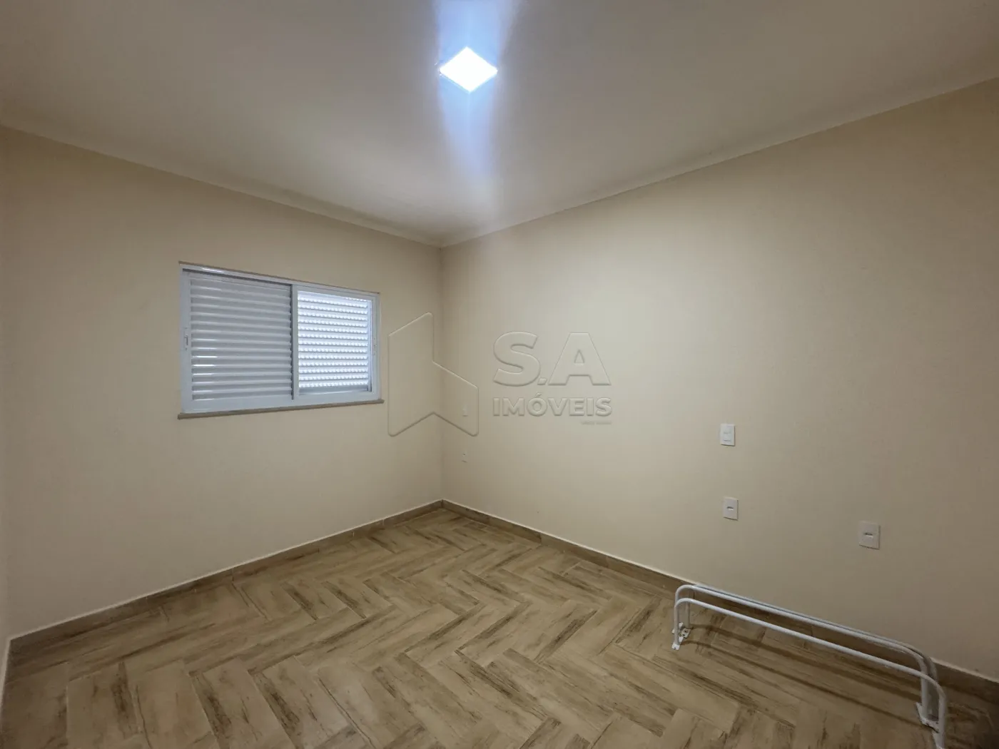 Alugar Comercial / Casa Comercial em Botucatu R$ 3.100,00 - Foto 8