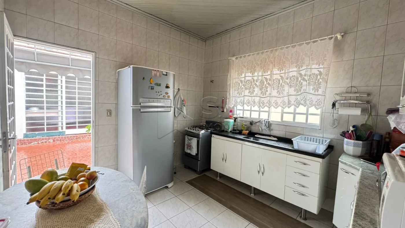 Comprar Casa / Padrão em Botucatu R$ 450.000,00 - Foto 7