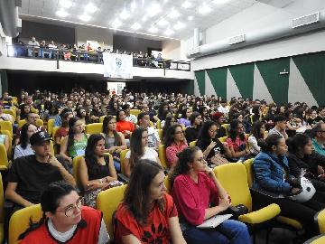 Unesp faz recepo unificada de novos alunos em Botucatu