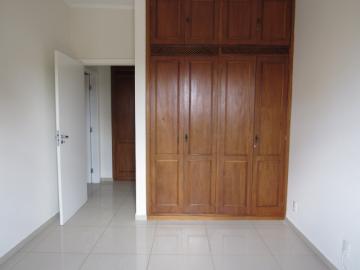 Alugar Apartamento / Padrão em Botucatu R$ 2.400,00 - Foto 17 Alugar Apartamento / Padrão em Botucatu R$ 2.400,00 - Foto 17