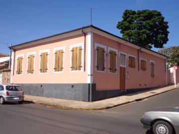 Alugar Comercial / Casa Comercial em Botucatu. apenas R$ 3.000,00