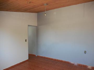 Alugar Casa / Padrão em Botucatu R$ 600,00 - Foto 4 Alugar Casa / Padrão em Botucatu R$ 600,00 - Foto 4