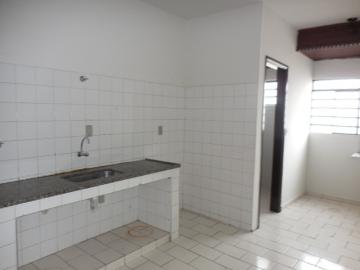 Alugar Apartamento / Padrão em Botucatu R$ 900,00 - Foto 1 Alugar Apartamento / Padrão em Botucatu R$ 900,00 - Foto 1