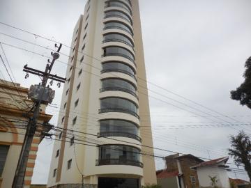 Alugar Apartamento / Padrão em Botucatu. apenas R$ 2.500,00