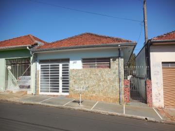 Alugar Casa / Padrão em Botucatu. apenas R$ 430.000,00