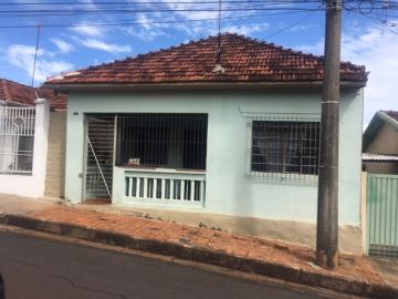 Alugar Casa / Padrão em Botucatu. apenas R$ 150.000,00