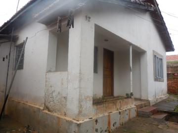 Alugar Casa / Padrão em Botucatu. apenas R$ 200.000,00