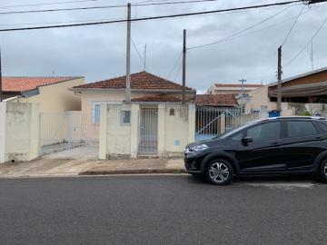 Alugar Casa / Padrão em Botucatu. apenas R$ 595.000,00